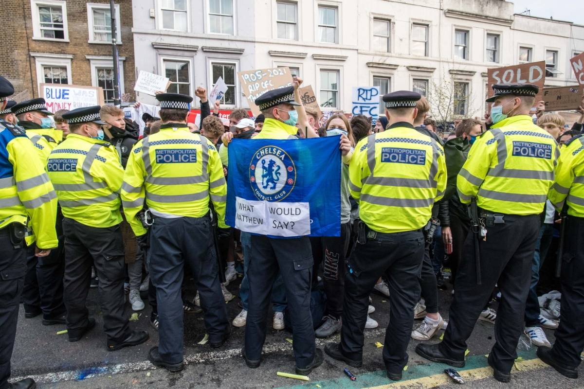 Yabo Sports-转折点克里夫兰骑士临场应变；欧超杯赛前攻防权衡；赛场秩序良好；年轻球员得到机会-Yabo Sports